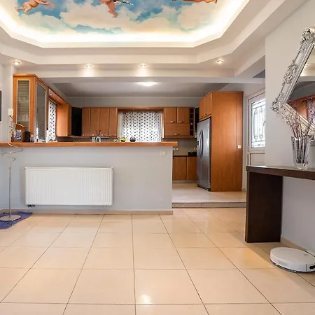Holiday home Rafaela's House 2 *